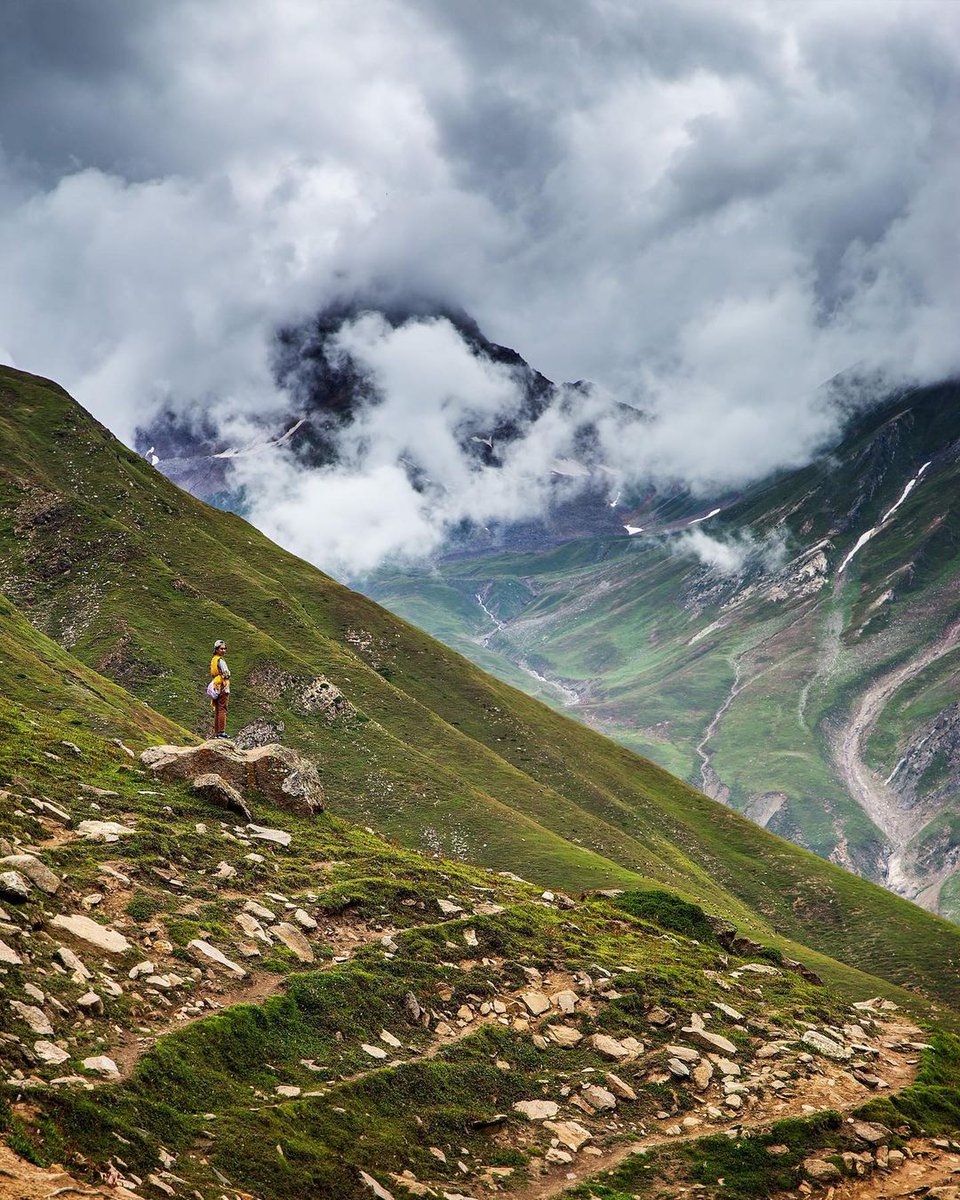 Dudipatsar Lake, Kaghan Valley 🇵🇰 is encircled by snow clad peaks in Lulusar-Dudipatsar National Park. The lake lies in the north end of the Kaghan Valley, Pakistan.

-----
#pakistanmagazine Rawalpindi, Multan, Lahore #earthquake 

📸 : Sher Ali