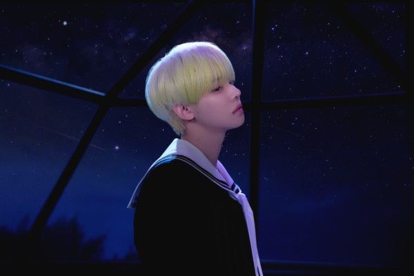 udumbarami's tweet photo. ✿ICARUS DAN MATAHARINYA✿

"Mau aku ceritakan sebuah kisah?"

"Kisah apa?"

"Kisah tentang seorang anak laki-laki yang jatuh cinta pada matahari."

Special edition #DESTINYOFLOVE @yeonsoob9900 https://t.co/w1OFTAsOue