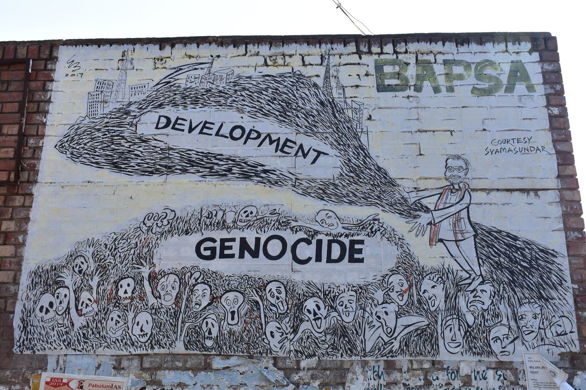 rooh_daarr's tweet photo. JNU Graffiti- A thread 
Pls share and tag comrades
4 years ago, for the sake of archive, i decided to capture one of the most creative and powerful mediums JNU ever had, They were live examples of how Graffiti can be a powerful weapon to express and explain resistance (1/24) https://t.co/hQOLdassCa