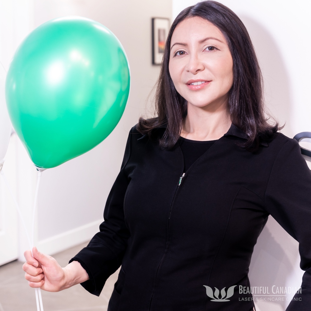 HAPPY BIRTHDAY MARTA!

The determined, hard-working Marta does such a thorough, detailed job on all our patients - people come back asking to see her, specifically!

We’re so glad to have you Marta!

#laseraesthetics #lovemyjob #jobpassion  #coolsculptingscholar