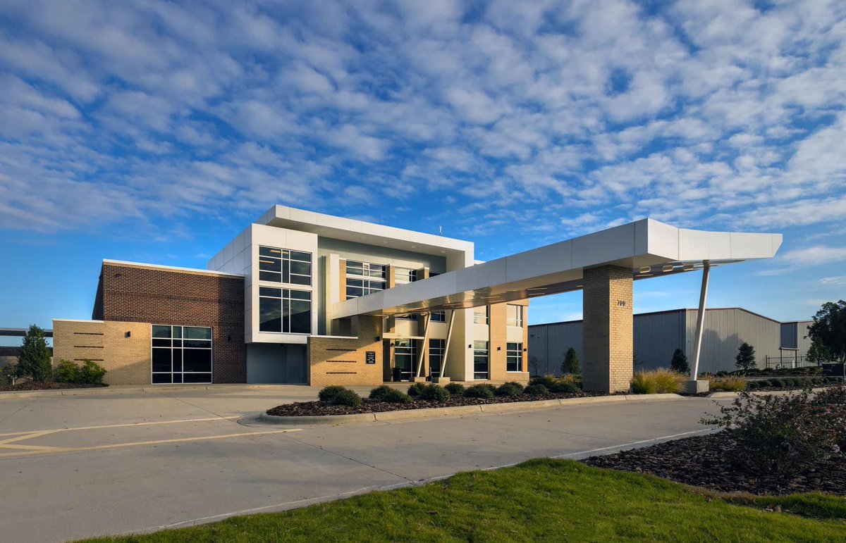RaleighExec's tweet photo. Home Sweet Home! Thanks to Jim Sink Photography for sending us #RaleighExec terminal photos to share! We'll post more over the next few weeks so you can visit virtually, even if you've not been here yet in person.

#RaleighExecTerminal #airport #KTTA #TriangleDelivers @NCAviation https://t.co/nxqEs8bqOg