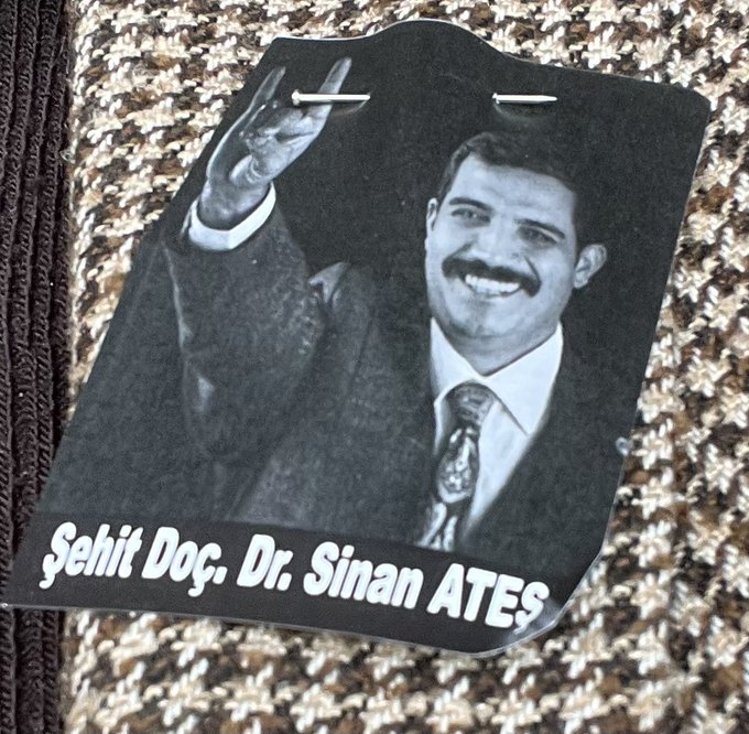 KilickiranAtes's tweet photo. Dağlar demirdendi dediler, Türk'ün yüreği çeliktendi öğrettik! Yüreğimizde yanan ATEŞ'in külleriyiz! 

Şehit Doç. Dr. #SinanAteş'in katillerini buluncaya kadar da susmayacağız!
#KılıçkırandanAteşe
#SinanAtesinKatilleriNerede https://t.co/j9erkNVAC5