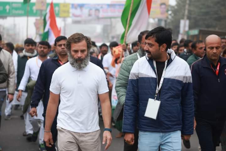 युवा दिलों की धड़कनें।
#BharatJodoYatra #shivakant 
#RahulGandhi
<a href="/ShivakantINC/">Shivakant Tiwari</a> <a href="/RahulGandhi/">Rahul Gandhi</a> <a href="/bharatjodo/">Bharat Jodo</a> <a href="/INCUttarPradesh/">UP Congress</a>