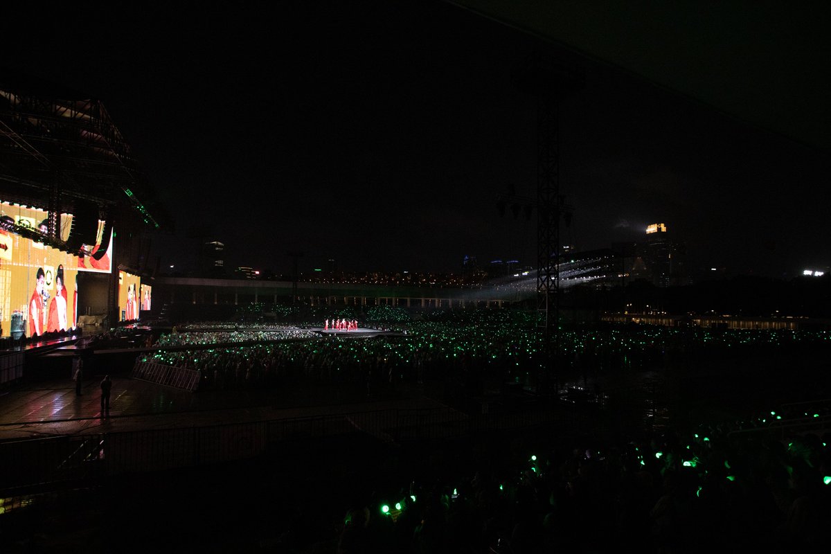 [#BETHESUNinJKT] We had an incredible time as SEVENTEEN ended their 'WORLD TOUR [BE THE SUN]' in Jakarta on a high note last week! 🌟

Read the full article here: theseoulstory.com/indonesia-seve…

Thanks to <a href="/mecimapro/">MCP</a> for the invitation! 
🫶