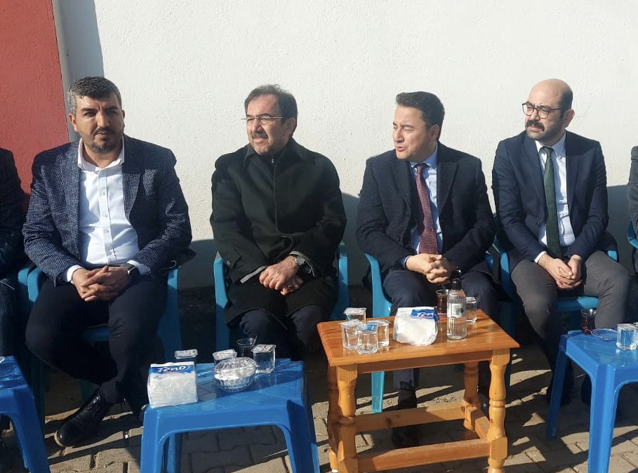 devabagclar's tweet photo. Genel Başkan Başdanışmanımız Sn @IhsanMerdanoglu’nun kıymetli eşi Nebahat Merdanoğlu’nun Merdan köyündeki taziyesine Genel Başkanımız @alibabacan Diyarbakır İl Başkanı @CihanUlsen İl ve İlçe teşkilatları ile birlikte katılım sağladılar. 
@ErkanSANLI__ @emin_ekmen @emrah_tellioglu https://t.co/BZsyNnE7dk