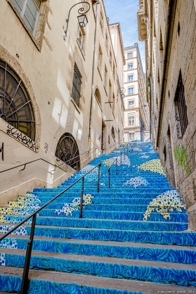 ExploreFranceEN's tweet photo. Whether it's under the summer skies or the winter sunlight, the Mermet stairs in Lyon always make you feel like you could walk on water 😍🌊 #ExploreFrance https://t.co/Me21QFyfAK