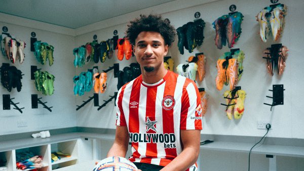 Allfcbtransfer's tweet photo. โ Kevin Schade joins us on loan until the end of the season, subject to international clearance.
We expect to make the deal permanent for a club-record undisclosed fee in the summer, with Schade set to sign a five-year contract.
#SchadeSigns #Brentford https://t.co/viypNFBunk