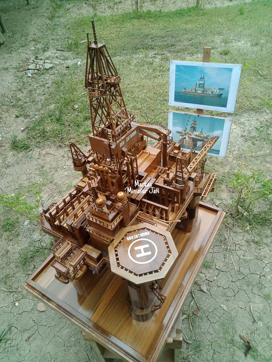 Replika berbahan kayu Jati Kuno (Antique)
Offhore Semi Sub SSV Catarina dan Drilship "Transocean" Discover Seven Seas 😇
Kembali siap untuk di Terbangkan menuju Tuannya 🙏

International Teak Replica Artists.
Replica Artist from Village to World.
