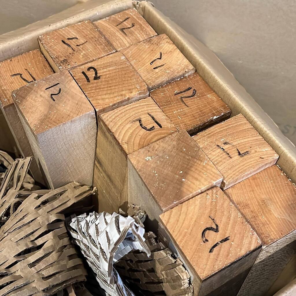 sstevenscanes's tweet photo. Well this looks like a few evenings of turning fun 🤩 

#woodwork #woodworking #woodworker #ukwoodwork #ukwoodworking #ukwoodworker #woodworkuk #maker #makersgonnamake #makersofinstagram #woodturning #woodturner #ukwoodturning #ukwoodturners #tops #tu… https://t.co/MtFKUl6VVN https://t.co/vAqU325Yti