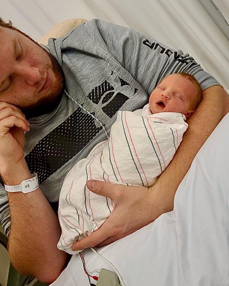 MikeWiz60's tweet photo. Daniel’s 27th birthday today.
I miss you more than I could imagine. So unfair that you were taken before you could see your beautiful baby girl, Luna Sage, grow up.
Luna and Jalyssa (and your entire family) will love you forever.
#RHRFIH 🏍️
#LovingSon 💔❤️🩹 https://t.co/Qq8LN60MUM