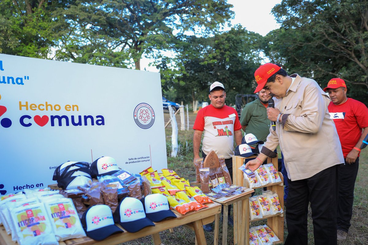 auxiliar_62's tweet photo. #04ENE Así lo dijo nuestro presidente; "Antes Venezuela importaba más del 80 % de sus alimentos, ahora, gracias al crecimiento industrial de alto impacto, se produce el 94% de los alimentos que van a los hogares del pueblo"¡Producción y crecimiento para nuestra Patria! #FANB #GNB https://t.co/fHO117soIM