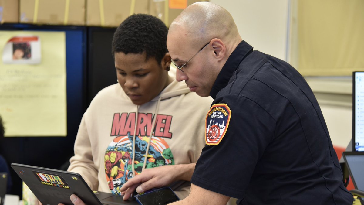 joinFDNY's tweet image. Today, we are taking a closer look into the newly launched #FDNYHS Robotics Club. Led by #Squad18 #Firefighter Alcide Salce, the club is helping the teens learn next level tech skills that they can use to become college and career ready. Read more at JoinFDNY.com/FDNYHSRobotics.