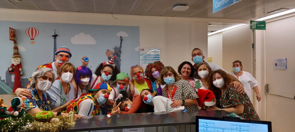 Gracias a <a href="/barabupayasos/">Barabú</a> por llenar de risas y color el Hospital Gregorio Marañón, desde las unidades de Geriatría hasta el hospital materno-Infantil. 
La Navidad es más divertida con vosotros cerca!!
Apuesta por la Humanización en #SomosElMarañón