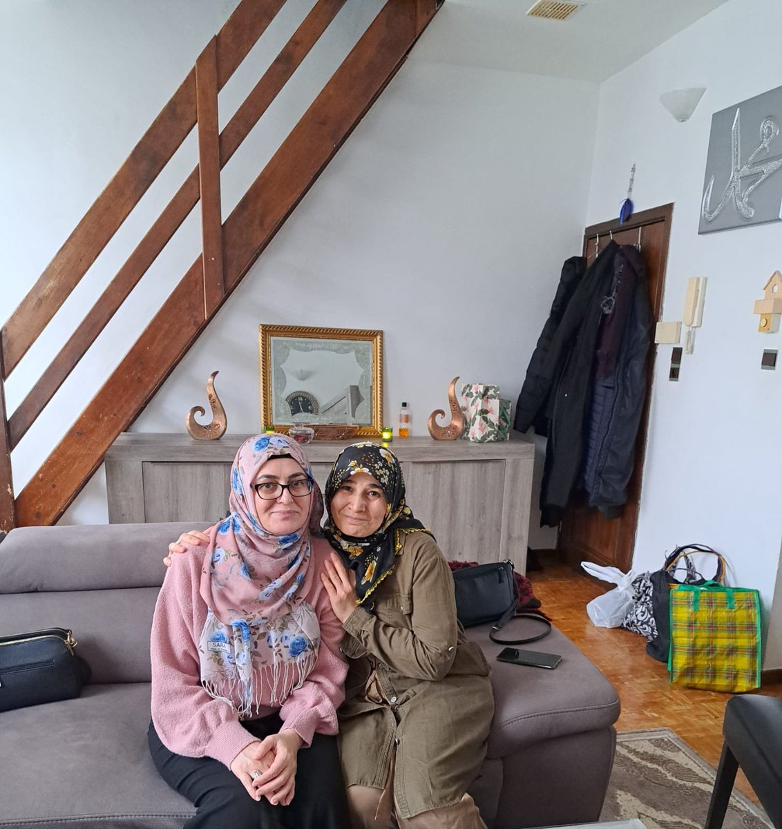 UID Belçika KK olarak tüm şubelerimizle birlikte *" Gönüllere Yolculuk "* kapsamında ki ev ve esnaf ziyaretlerimize devam etmekteyiz.
🇹🇷🌹💜

Fikriye Ayrancı Keper
UID Belçika KK Bölge Bşk.