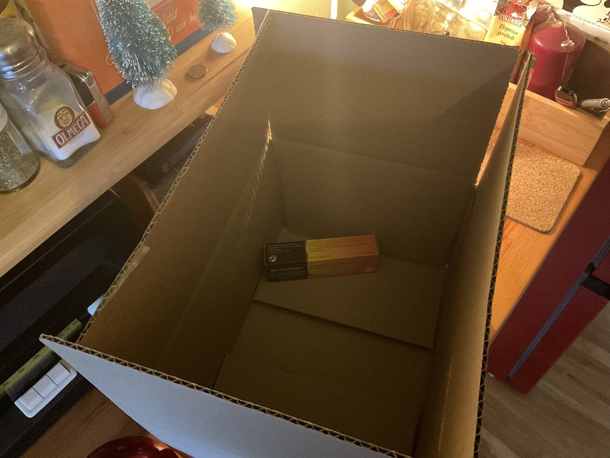 Heute mal ein besonders dreister fall von klug überlegter sparsamer verpackung der online Apotheke , Apotheke zu Rose #apothekezurrose