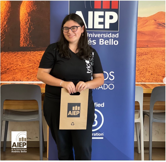 Felicitamos a María Belén Muga, quien obtuvo la beca #AIEPAntofagasta con un aporte del 100% matrícula y 50% del arancel para la carrera que eligió; Ingeniería en Operaciones Logísticas⚡️🥰♥️ Le deseamos lo mejor para el inicio de este año académico.