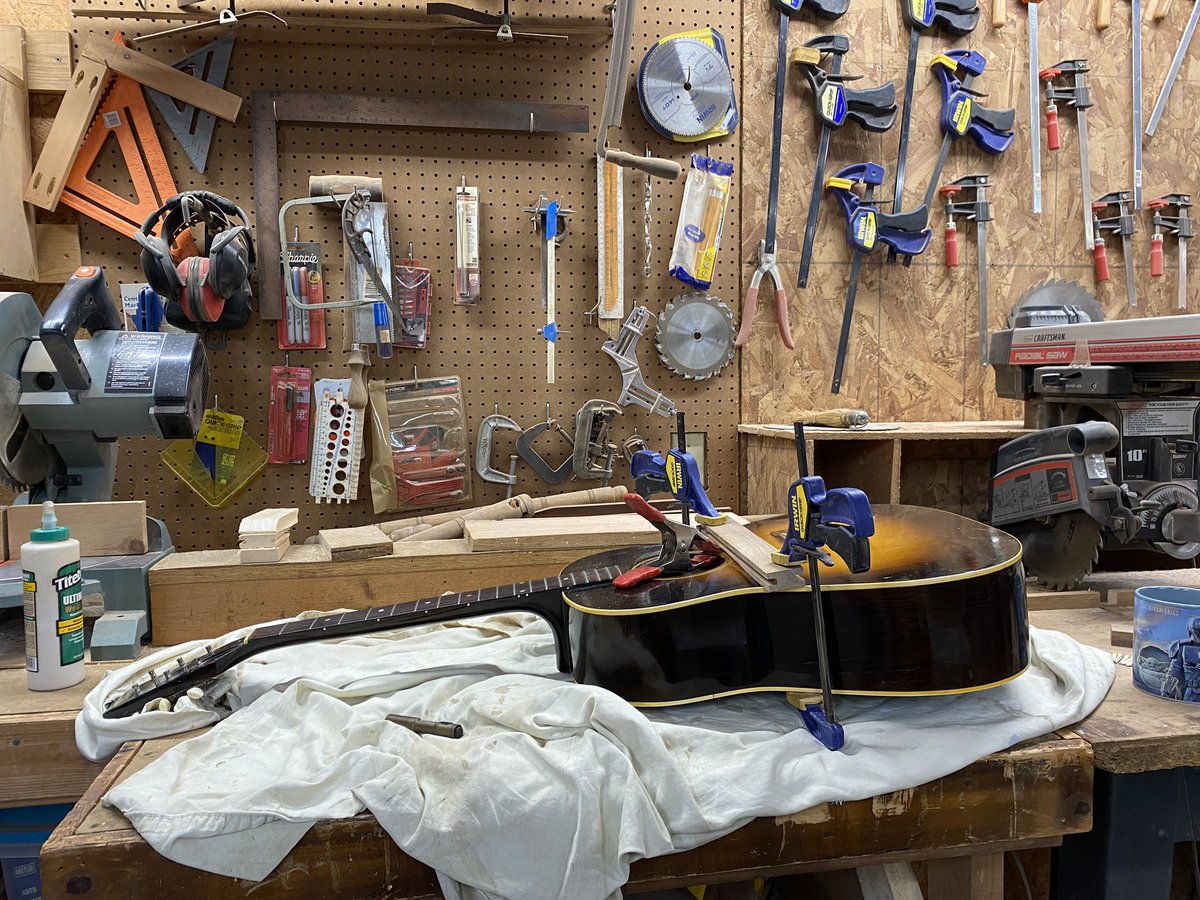 I’m restoring a 1942-1945 Gibson J-45 for a friend. It’s a banner years guitar, probably my favorite acoustic guitar of all time. Re-gluing the top where old Gibsons all come undone. #luthier #music #musician #guitarist #guitar <a href="/gibsonguitar/">Gibson</a>