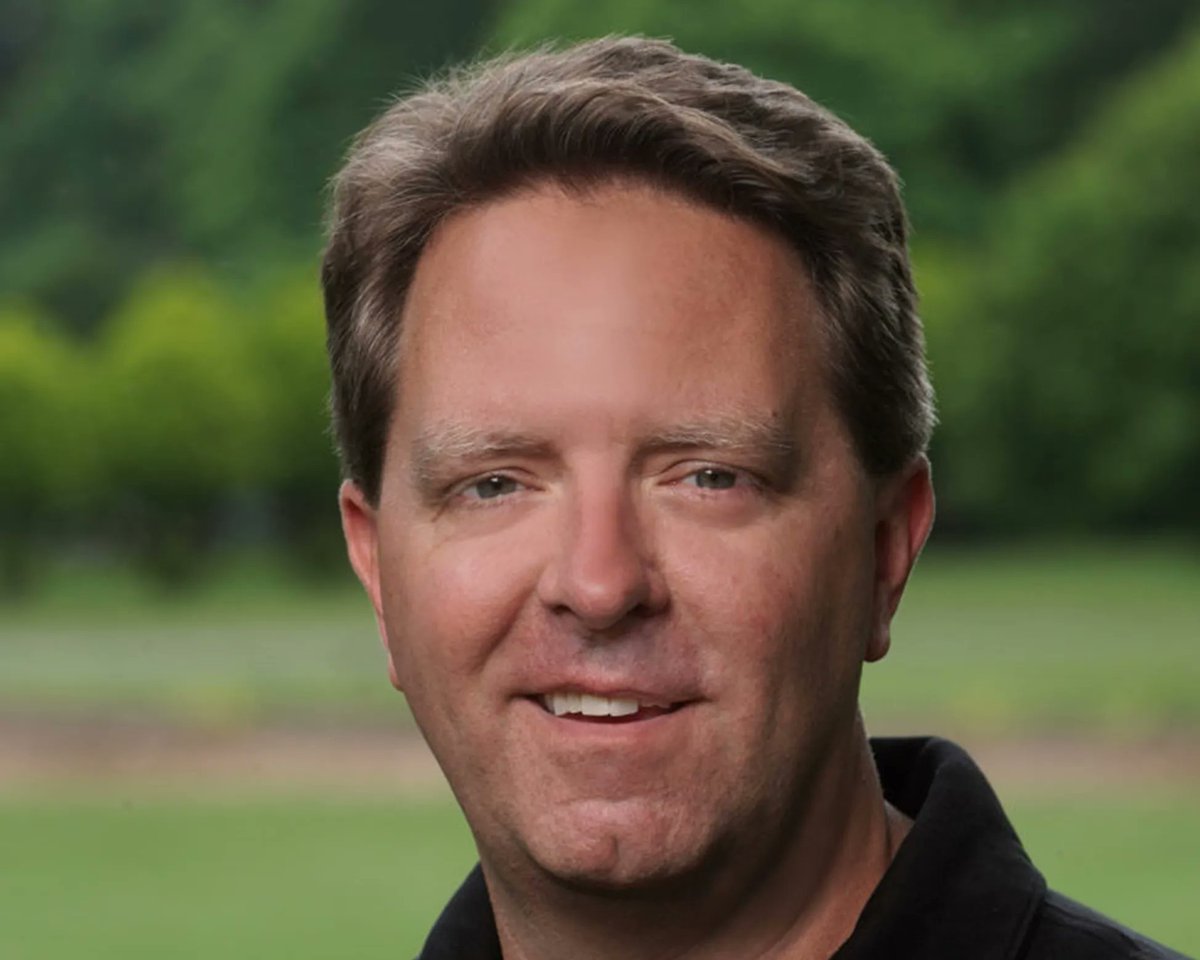 NAPOSFBA's tweet photo. Please join us on January 11 (6:30-8:00 p.m. PST) via zoom as Author, TV Host and Hoarding Expert Matt Paxton presents Hoarding 101! Understanding the Mess! Learn the causes of hoarding and the best ways to assist those struggling with it. Free for SFBA Members/Guests are $20. https://t.co/Pf3mACmmUs