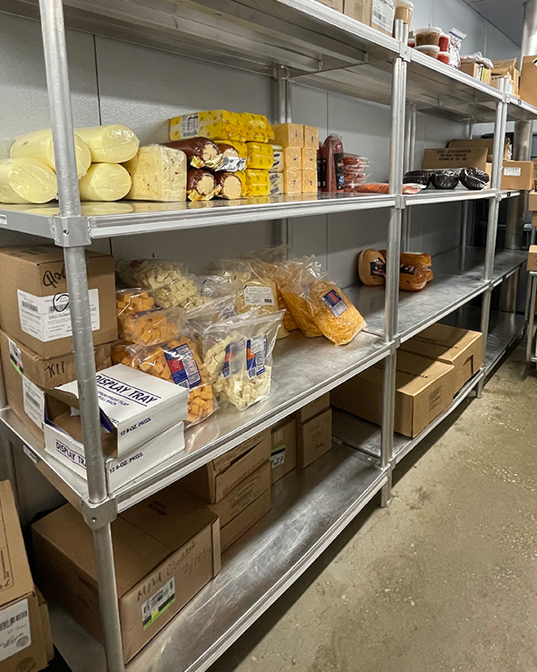 Winholt's tweet photo. Winholt's Sani-Adjustable Aluminum Shelving - perfect storage solution for coolers, freezers, and backrooms!
#aluminumshelving #winholtshelving #coolerstorage https://t.co/WA7plScMNA