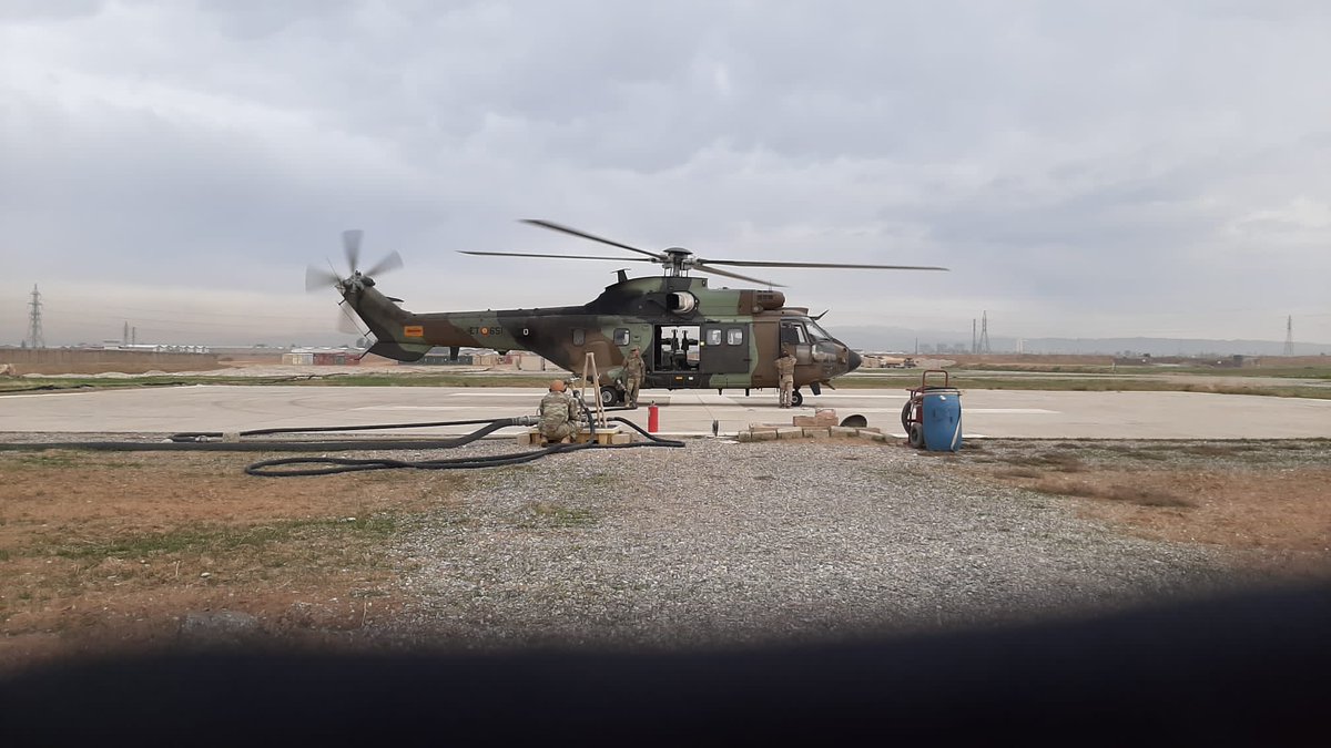 EMADmde's tweet image. El contingente de #ISPUHELXVII, continúa con su contribución a la misión #InherentResolve @CJTFOIR. La #TASK FORCE TORO 🚁🐂🇪🇸 colabora con las misiones de la coalición y apoya con sus capacidades a la misión de NATO MISSION IRAK #NMI @IraqNato @EjercitoTierra #MOPS