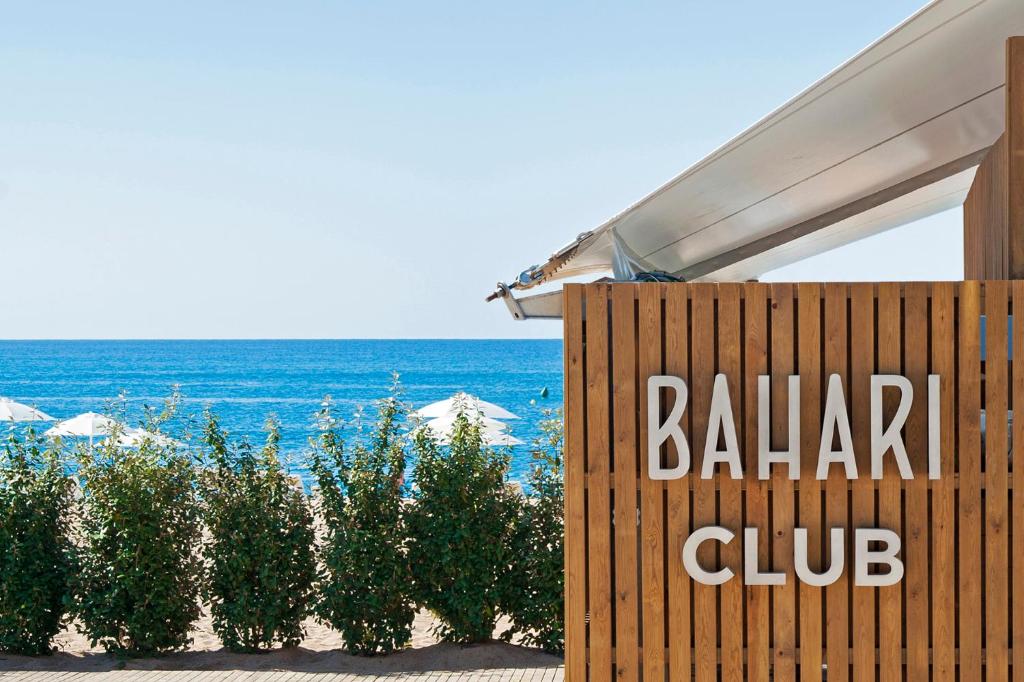 COliving Hotels tweet media