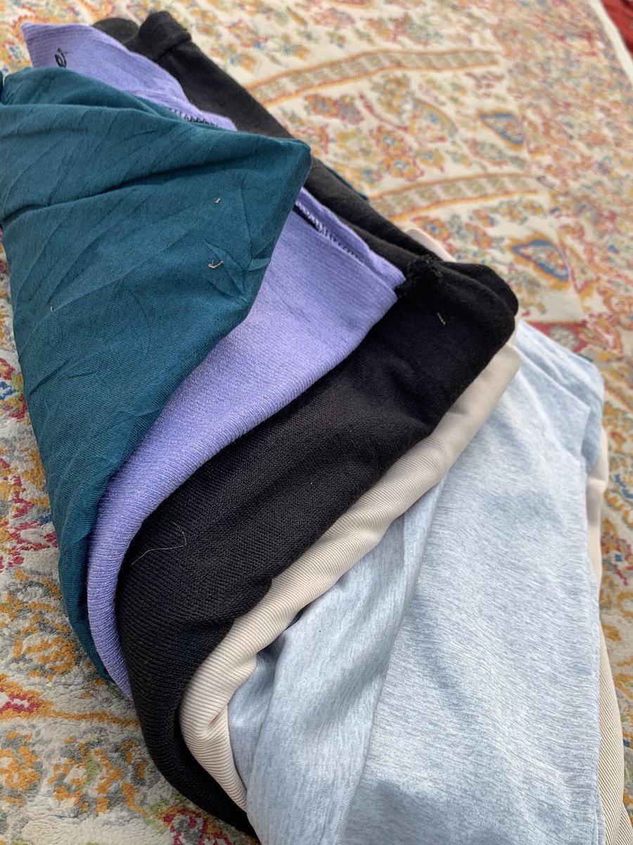 aichaumar_'s tweet photo. Bodycons available in multiple colors.2200 naira only. Nationwide delivery
#njpw #Messi𓃵 #AbujaTwitterCommunity #Thalapathy #VarisuTrailer #MUFC #smallbusinessowners #bodycons https://t.co/Bd63oVUtg1