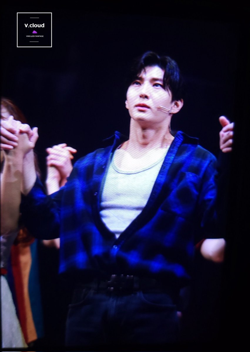 230104 웨스트 사이드 스토리 #택운 

수고했어 🫶🏻

<a href="/JUNGTW_LEO/">VIXX_LEO 정택운</a>
#웨사스 #택리프 #웨사스커튼콜 
#웨스트사이드스토리  
#빅스 #VIXX #LEO #레오 #정택운
#ING #As_Always #Gonna_Be_Alright