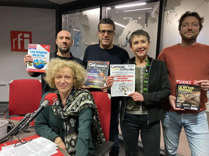 AutourQuestion's tweet photo. La revue de presse scientifique en direct dans quelques minutes @RFI @RFImag  @cerveauetpsycho @science_et_vie @cieletespace @Epsiloon_mag @Sciences_Avenir https://t.co/1CG2Gtc4ey