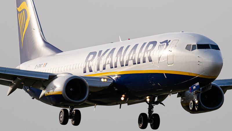 airwaysmagazine's tweet photo. Despite an increase in overall passenger numbers, the lower-than-anticipated figures have left some analysts "cautious" over Ryanair's (FR) shares. 

#COVIDRestrictions #DublinAirport #EuropeanAviation #PassengerNumbers #Ryanair #UltraLowCostCarrier

https://t.co/2q46SpT97l https://t.co/wDTuYOEz6y