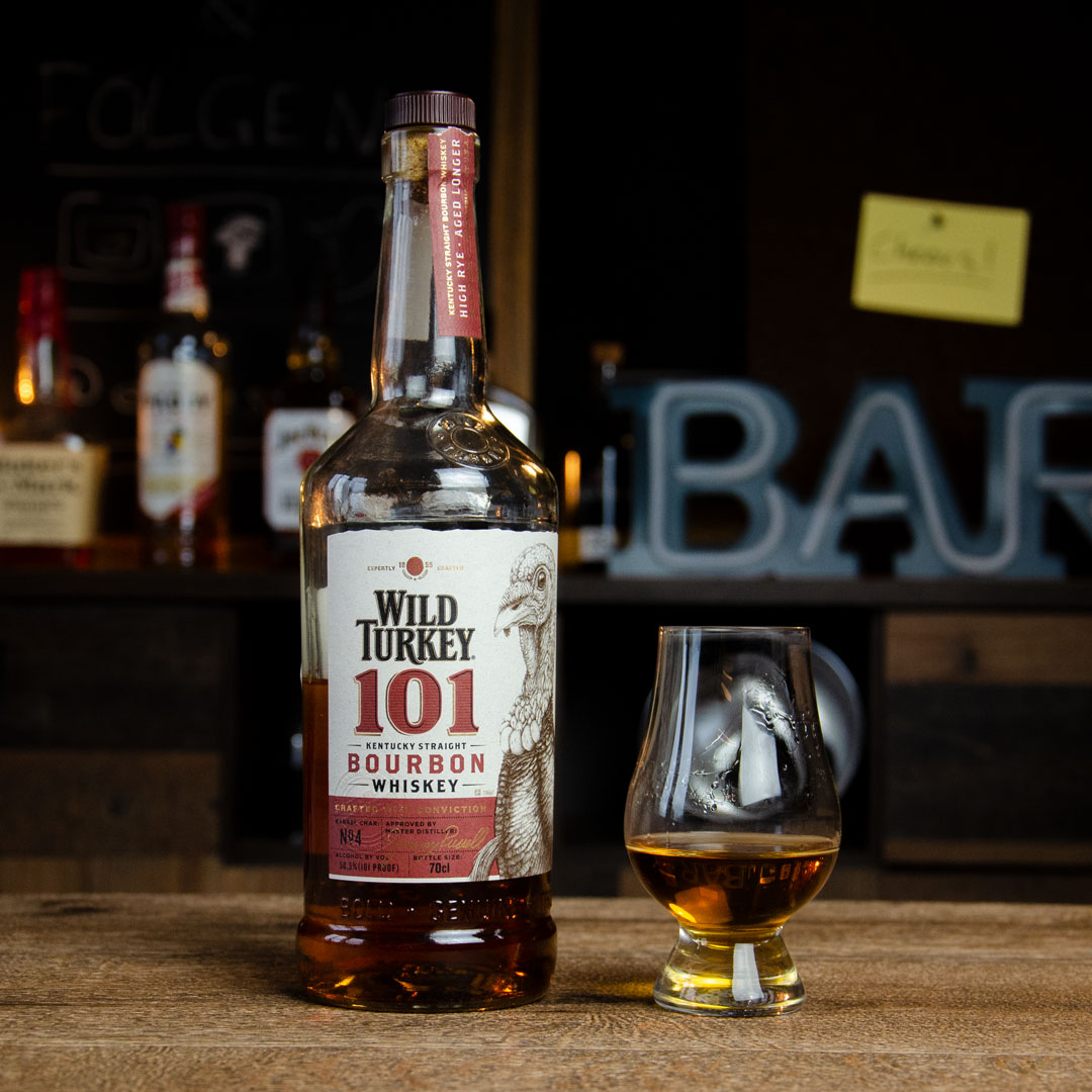 ⭐ WILD TURKEY 101 REVIEW ⭐

Zum Video: youtu.be/F0baeZbBMzE

#etwasgenuss #etwasnetwork #genussmomente #genussfreunde #genussmoment #genuss #geniessen #genießen #whisky #whiskey #bourbon #bourbons #bourbonwhiskey #bourbongram #whiskygram #whiskeygram #whiskeyliebe