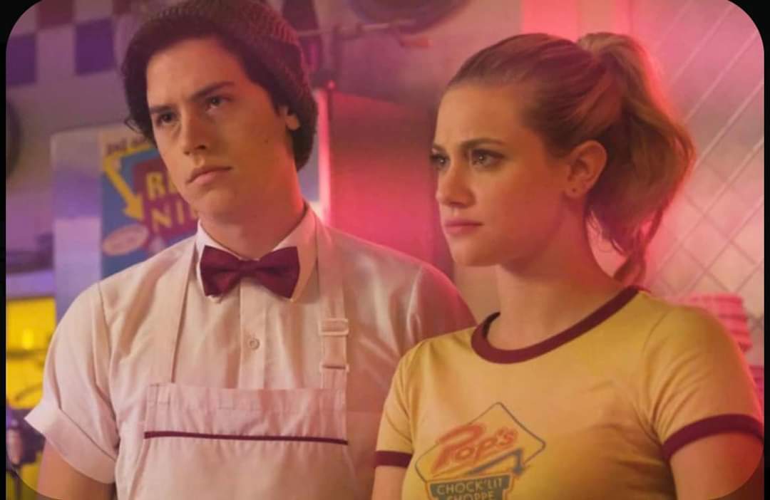 AlyssaWylie4's tweet photo. Is your Favorite Couple Betty Cooper and Jughaed Jones they are #Bughead4ever and #BugheadEndGame this one is you for you @LizzyLang93 https://t.co/QZ2NUvgtBM