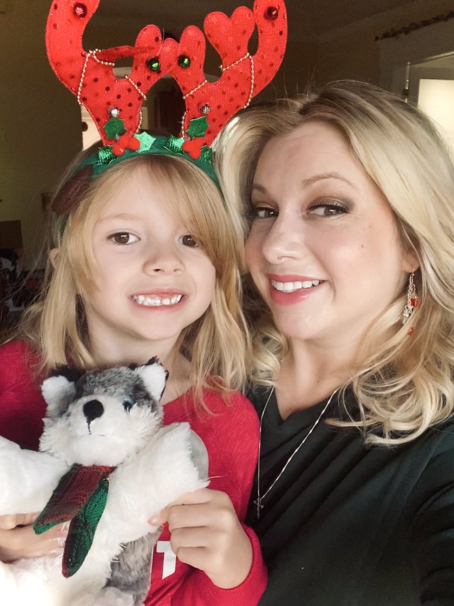 Can y’all believe my baby Jessa will be SIX this month?! Cuz I sure can’t 🤦‍♀️ 😭! Back in the #recordingstudio next week!! 2023= year of the new record 👏 #theangelaeverwoodband