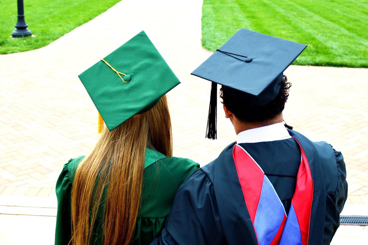#Classof2023 seniors, as you head towards post-high school life, remember to apply for #Scholarships! 💰
scholarships360.org/scholarships/s…