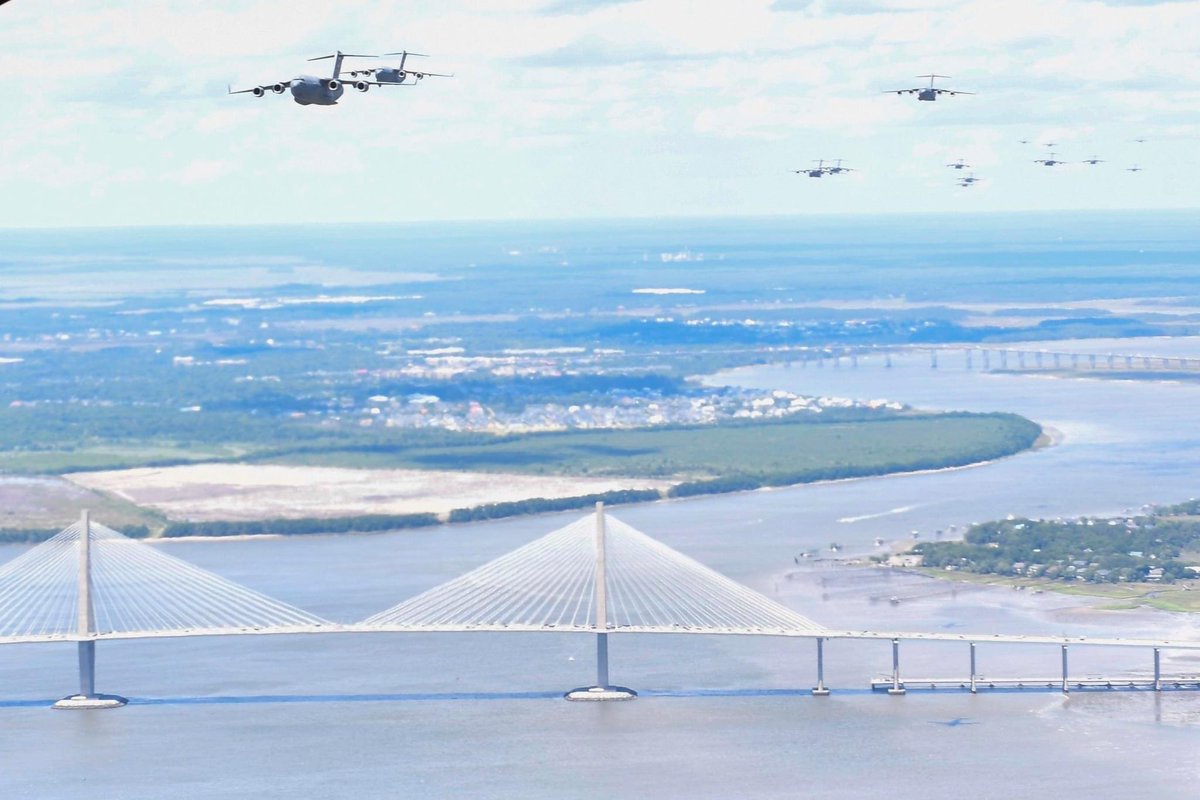 TeamCharleston's tweet photo. 🇺🇸 #Lowcountry…you're going to want to see this! 
We’re launching a MASSIVE C-17 formation, and you get to be a part of it. We’re flying over the Ravenel Bridge tomorrow, Jan. 5, at 11 a.m., to kick off a mission generation exercise. https://t.co/z3rU5KutsR
