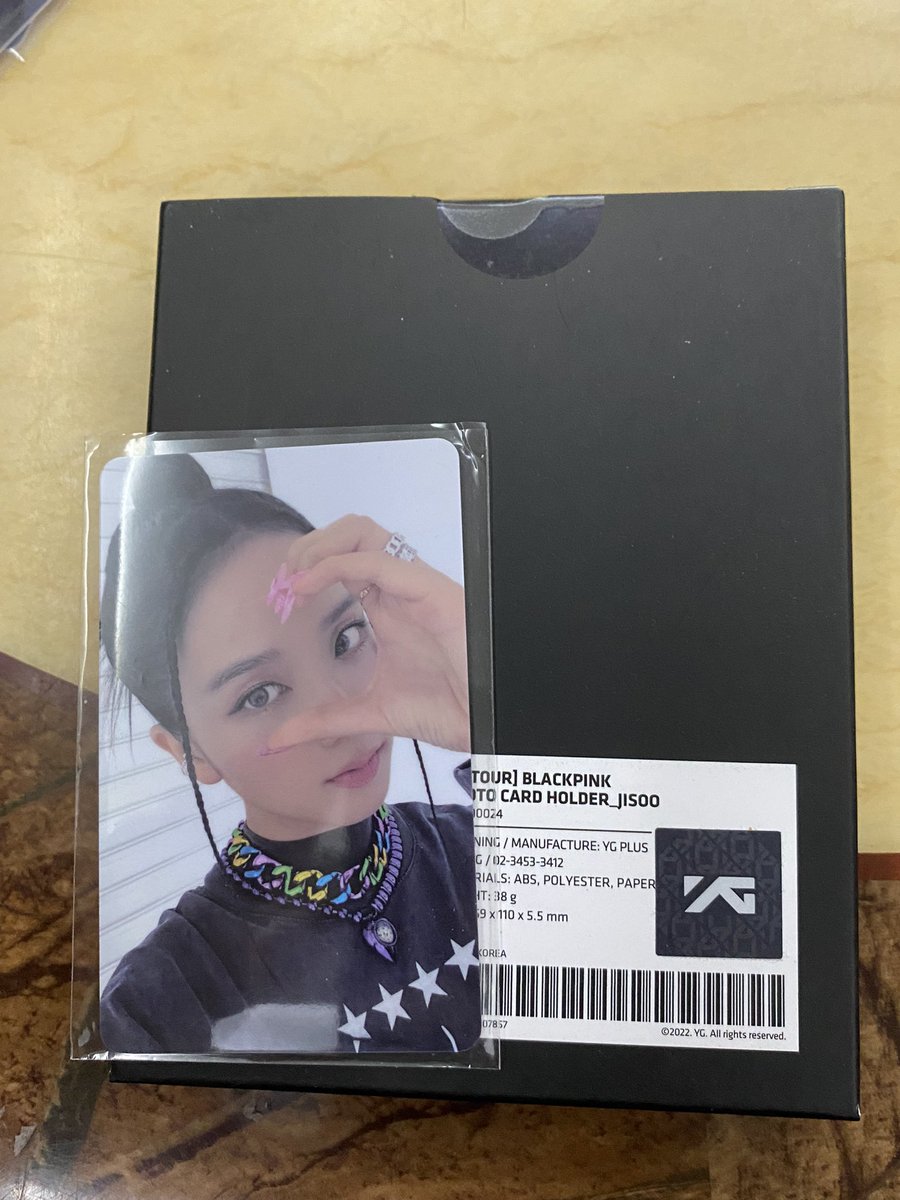 seouloutletph's tweet photo. BP World Tour Seoul LD + Photocard Holder (Jisoo) from Born Pink 

₱2000 all-in. Mine + Jisoo :) https://t.co/AgR510X8Wc