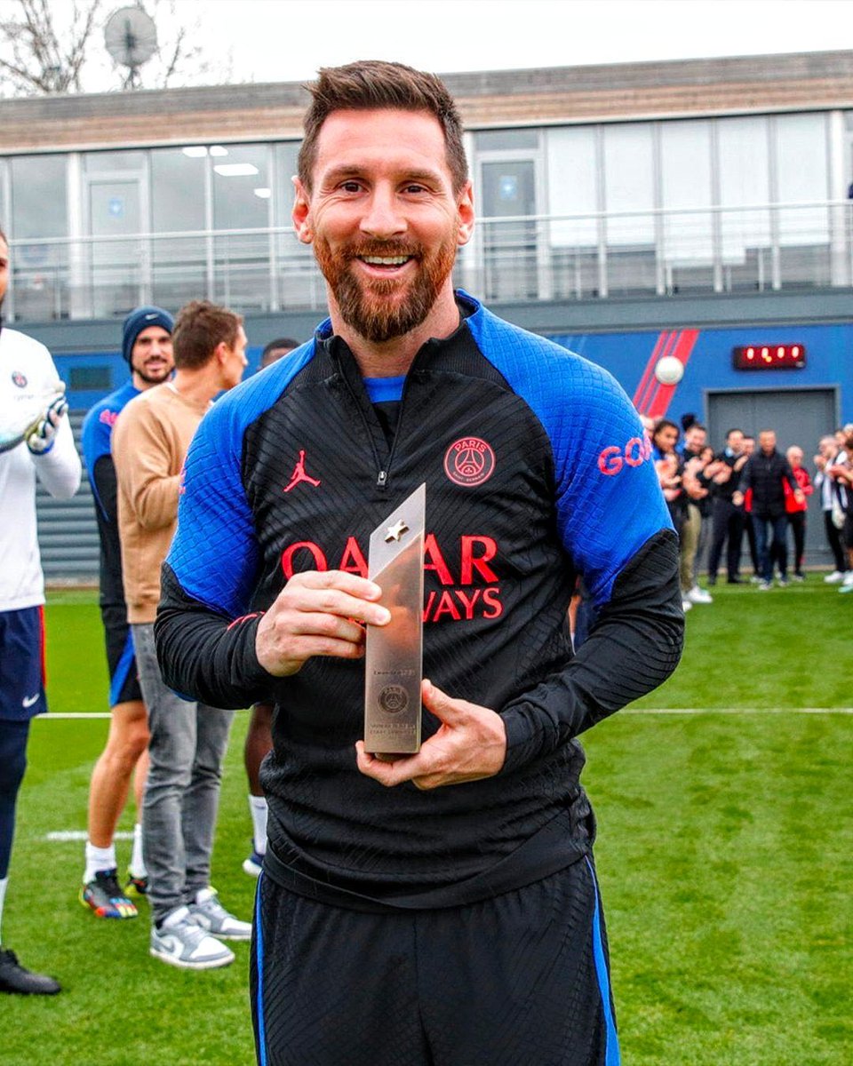 AliveFlix's tweet photo. The🐐is Back!!! ⚠️ https://t.co/i2Kr1scAJX