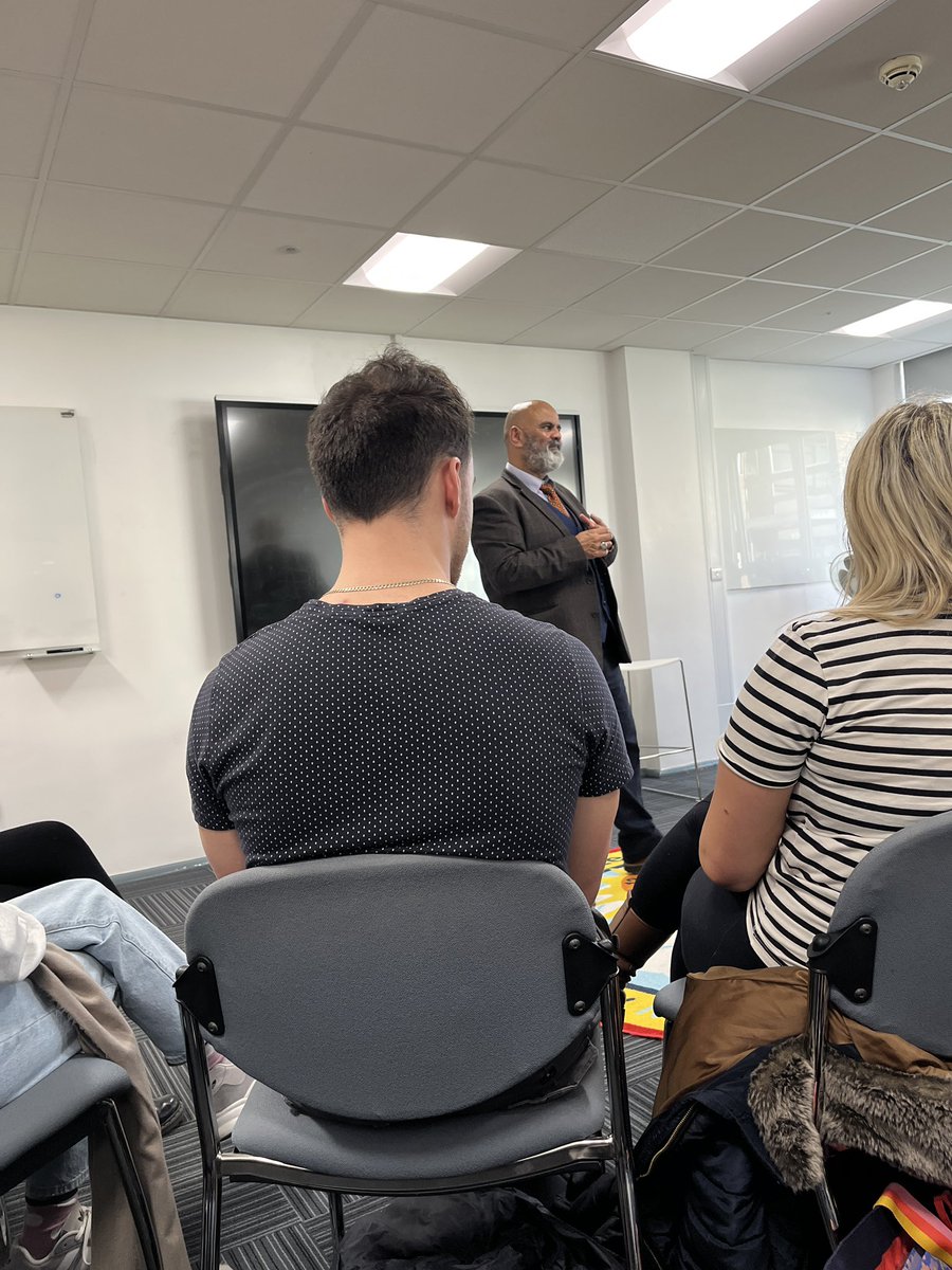 Great to meet <a href="/PeterChandstory/">Peter Chand</a> and for him to share some great tips on story telling <a href="/UWprimary/">Primary Teaching at Worcester</a>