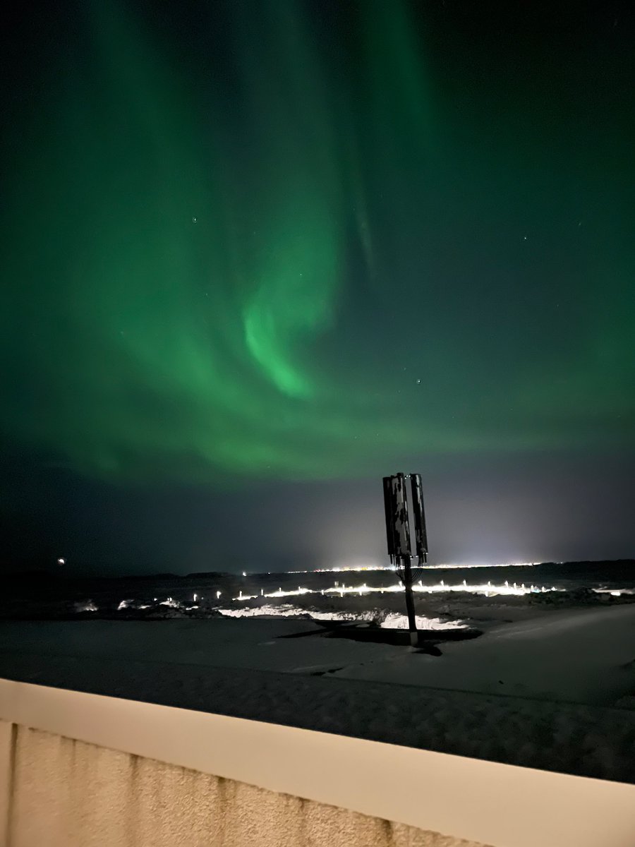 sami_stein1's tweet photo. Over break I went to Iceland with my family and saw amazing #northernlights https://t.co/oi1D13toPO