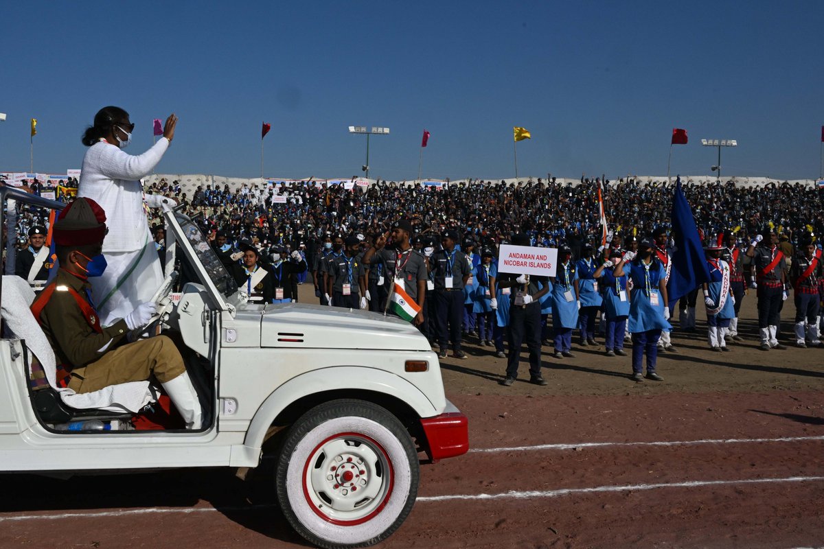 rashtrapatibhvn's tweet photo. President Droupadi Murmu graced the inauguration of 18th National Jamboree of the Bharat Scouts and Guides at Pali, Rajasthan today. https://t.co/yWEwN1erb0 https://t.co/4mtFClZWsQ