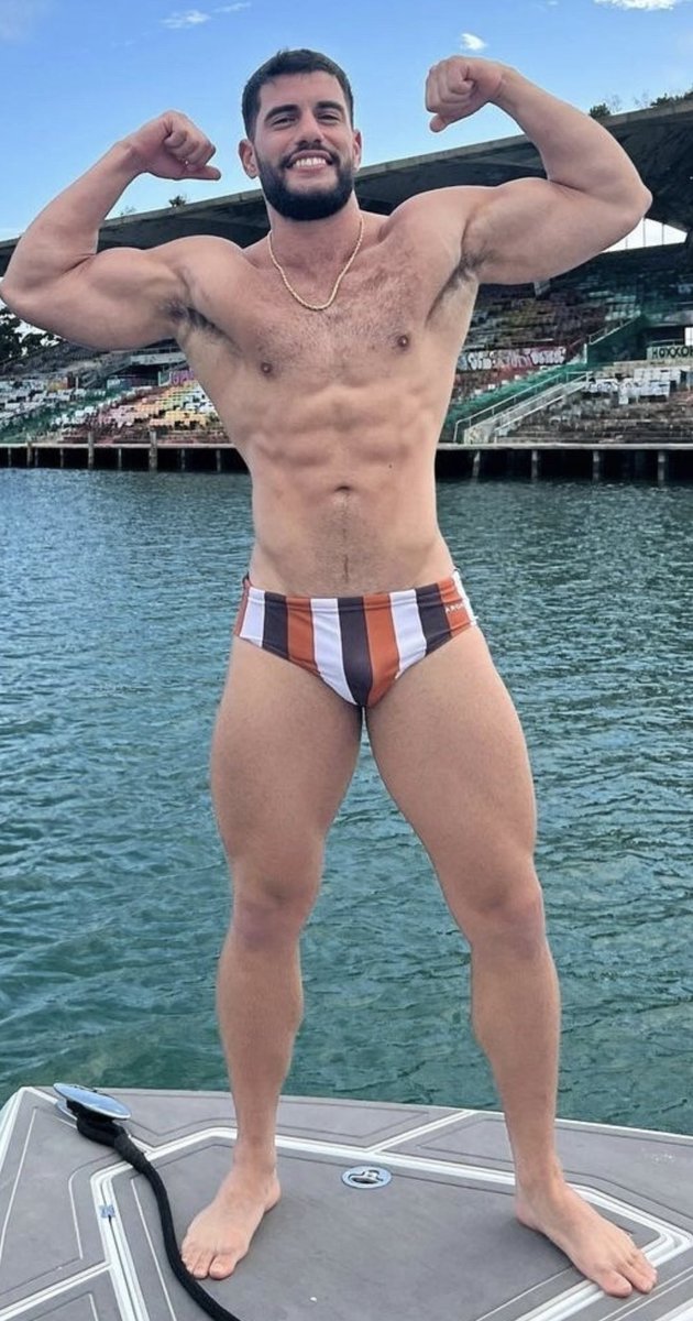 SexyMenSexyFeet's tweet photo. Where’s this stadium??? 🥵🥵🥵
#Sexymensexyfeet #lovemensfeet #mensfeet #menstoes #toes #toetops #feet #feetfinder #feetworship #feetpic #feetfetiche #FOOTFETİSH #footfetısh #feettops https://t.co/CwItxhDH0k