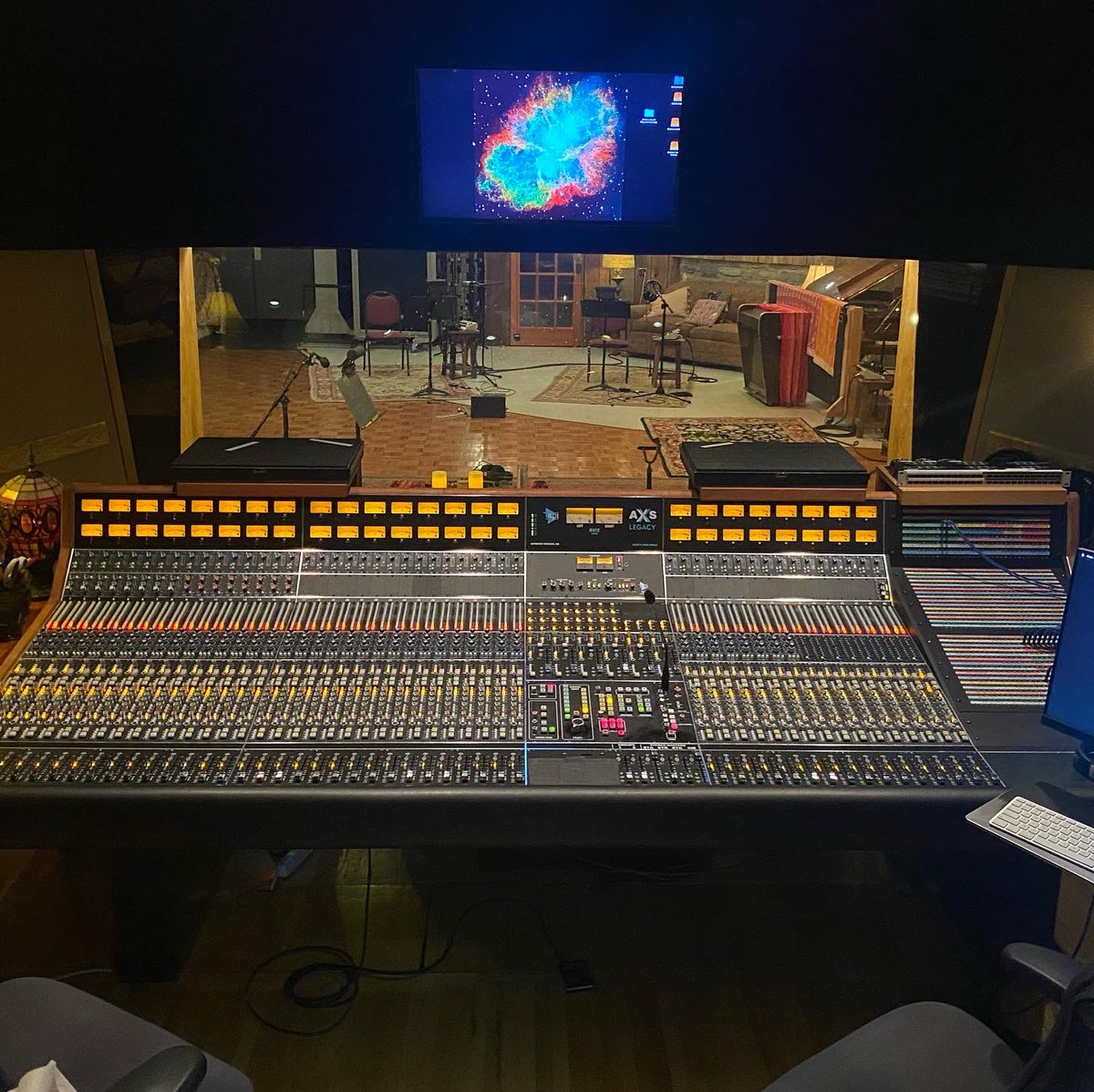 ThisIsAPIaudio's tweet photo. The 48-Channel API AXS Console at Sound Emporium, Nashville, TN #apiaudio #apiAXSconsole #APIconsoles #recordingstudio #soundemporium https://t.co/psbr6iWnTO