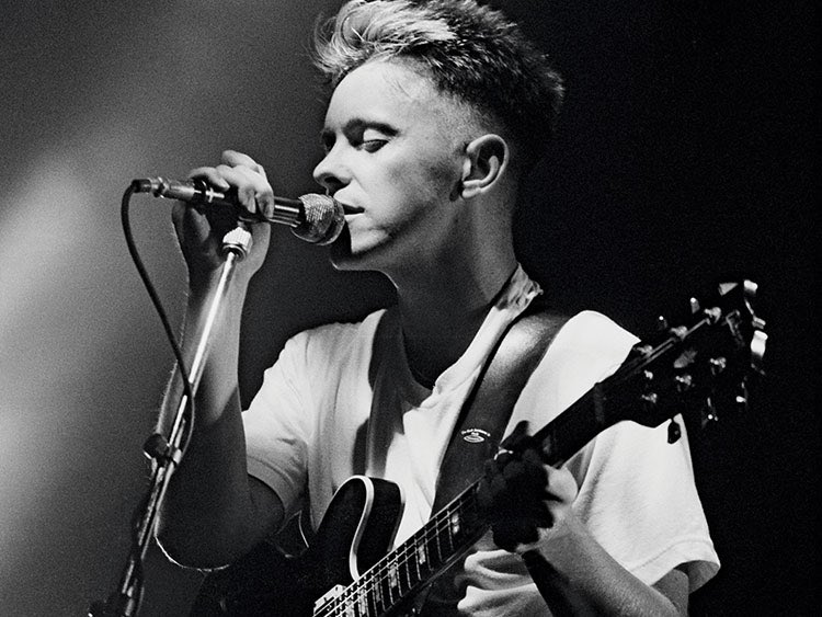 Happy 67th birthday to #BernardSumner of Joy Division, New Order and Electronic.

Legend.