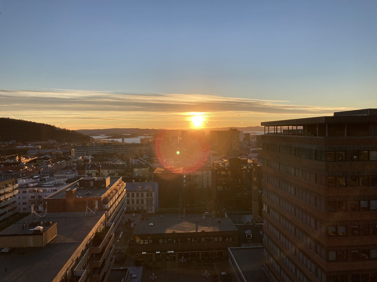 Fortsatt to dager igjen før fristen løper ut for å søke på forskerstillingen som kan gi deg denne utsikten (bilde åpenbart ikke tatt i dag).