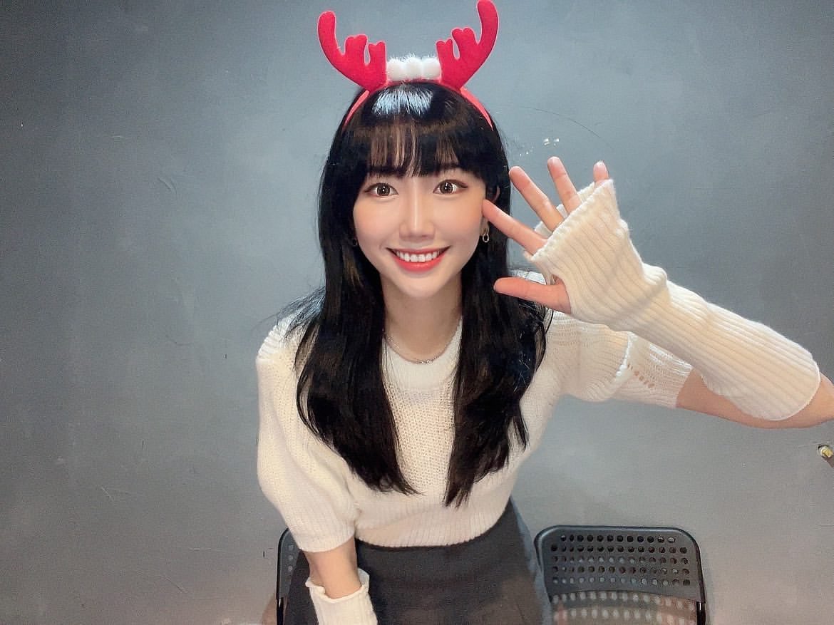 xioki30's tweet photo. 朋友圈发了，那推特也发一下。

#四爱 #第四爱 #空姐 #女s #女攻男受 https://t.co/q3Z04XW79n