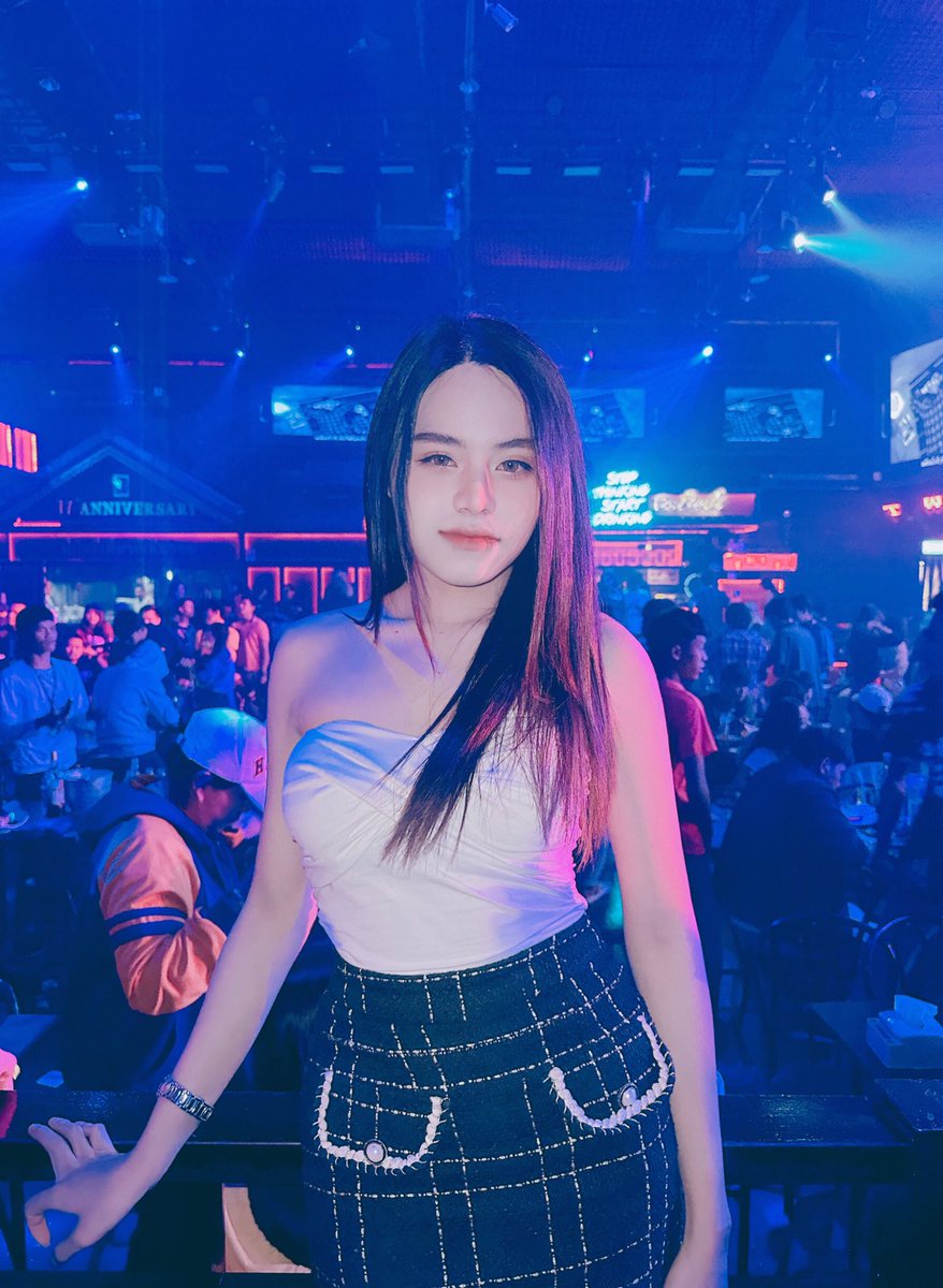 🦋🦋 tweet media