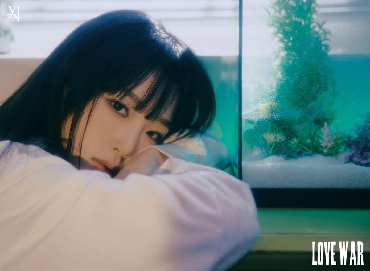 Orizone__'s tweet photo. OMFG Choi Yena https://t.co/2zFoHTbdQm