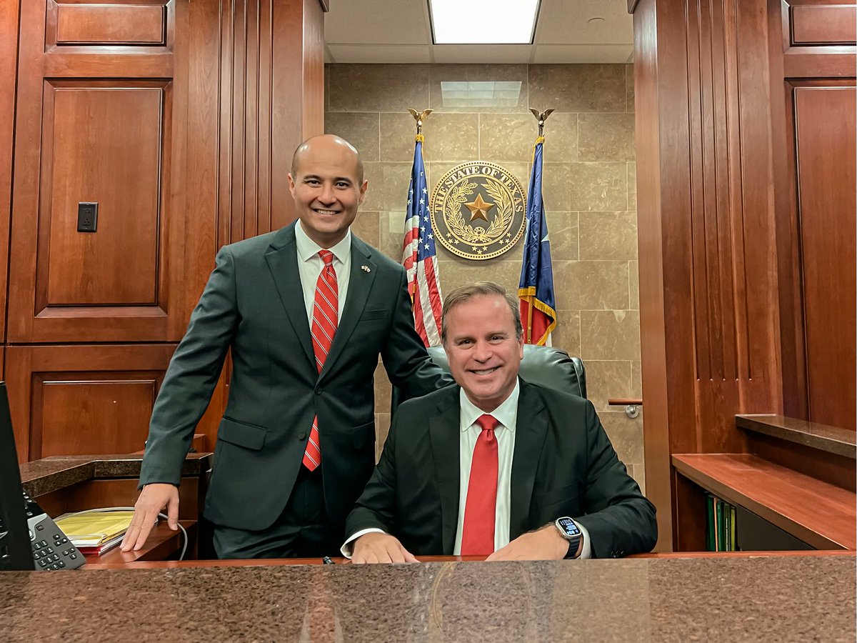 JaceyJetton's tweet photo. Congratulations to Judge Morales on reelection &amp; the new judge for the 268th, Judge Rogers. It was great seeing Commissioner Morales as well. The Morales duo are great examples of what strong leadership looks like in our Fort Bend GOP. Proud of our Fort Bend Republican leaders. https://t.co/ANtbVOAdQH