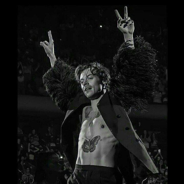 Tanwesha_Mondal's tweet image. He deserves it
@HSHQ 
#OneDirectionComeBack