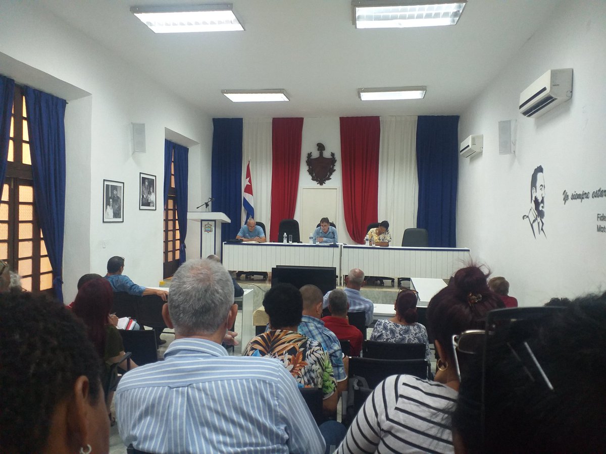 Osbel Marrero Acosta (@osbelmarrero) on Twitter photo Se realiza primera reunión de puntualización con los directores y la Dirección del Gobierno en la provincia.
<a href="/SuselyMorfaG/">Susely Morfa González</a> <a href="/gpppmatanzas/">Gobierno Provincial del Poder Popular en Matanzas</a> <a href="/KenelmaCarvaja1/">Kenelma Carvajal</a> Se realiza primera reunión de puntualización con los directores y la Dirección del Gobierno en la provincia.
<a href="/SuselyMorfaG/">Susely Morfa González</a> <a href="/gpppmatanzas/">Gobierno Provincial del Poder Popular en Matanzas</a> <a href="/KenelmaCarvaja1/">Kenelma Carvajal</a>