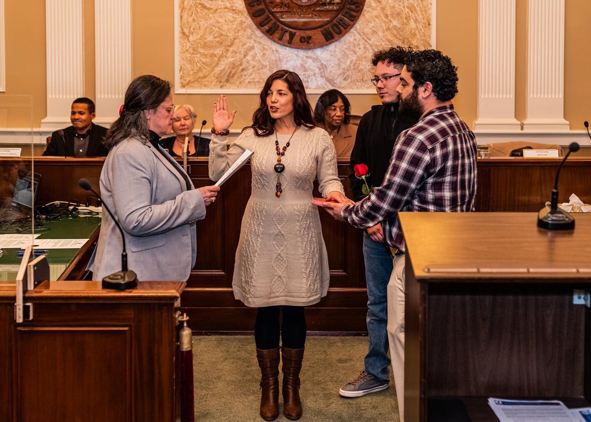 ruizforcouncil's tweet photo. Happy New Year! We are ready to work with our community to reach our collective goals. #DoverForward *Photography by Terry McKenna of Dover https://t.co/0aAqnzmS0I